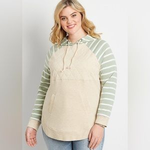 NWOT Quilted stripe sleeve hoodie